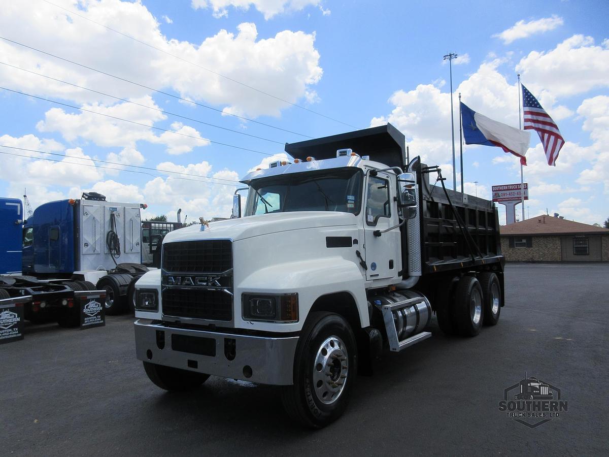 Used 2023 MACK PINNACLE 64T