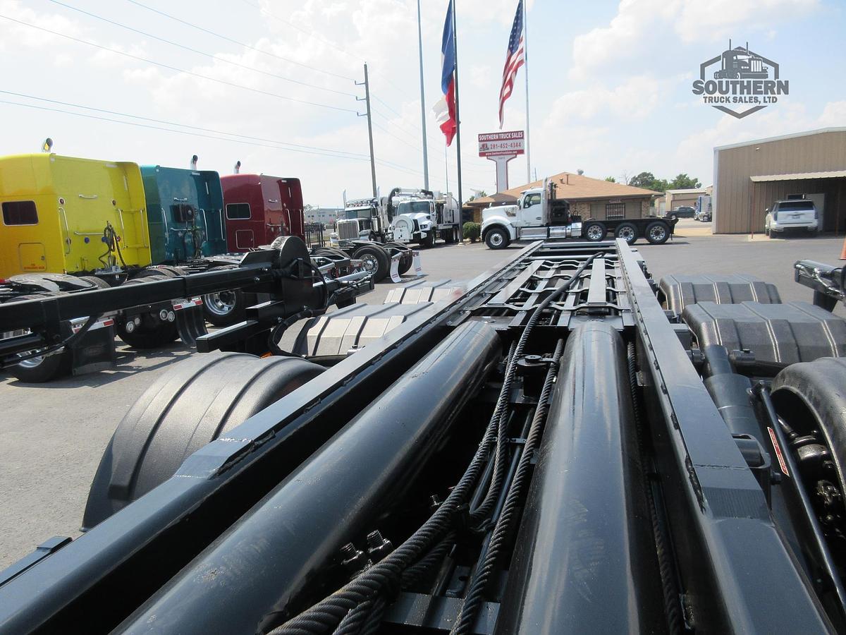 Used 2025 PETERBILT 567