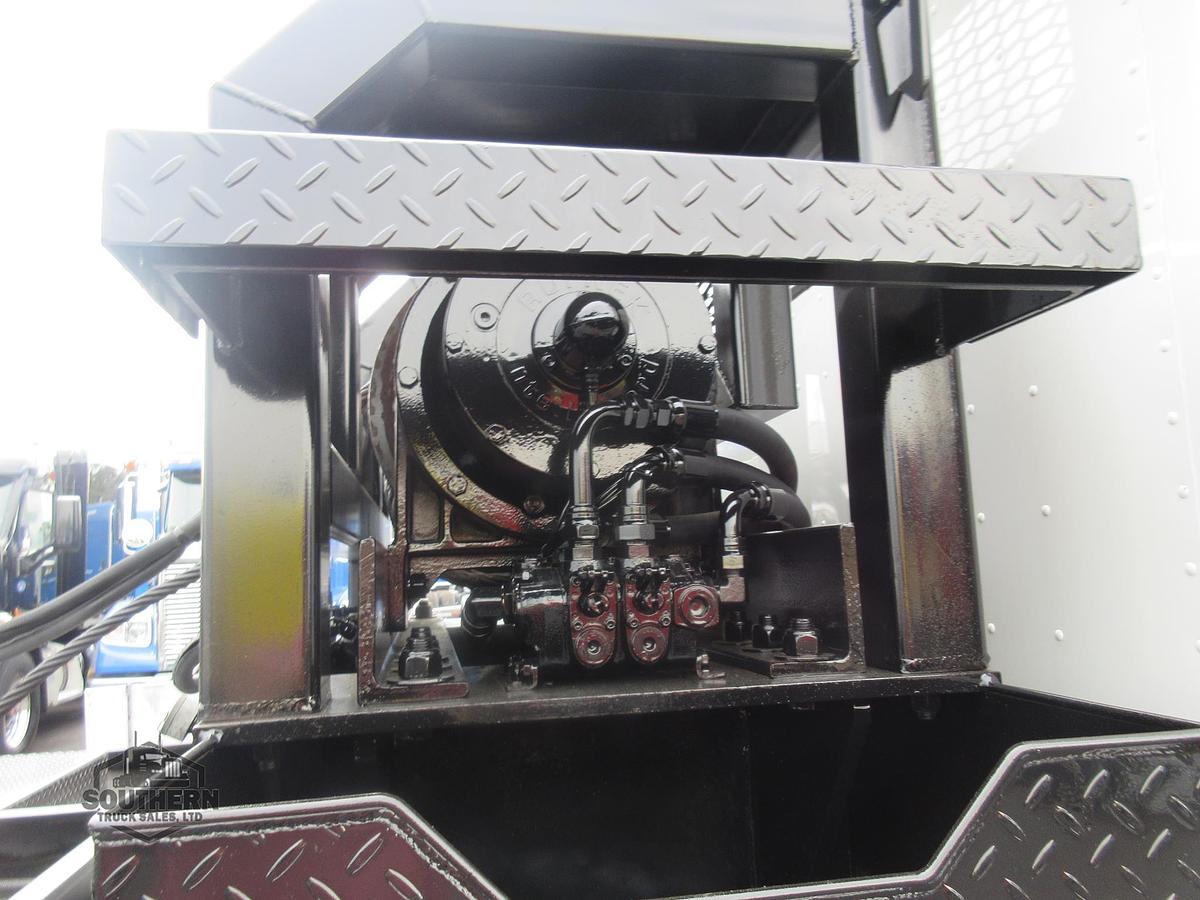 Used 2019 FREIGHTLINER CORONADO 122 SD