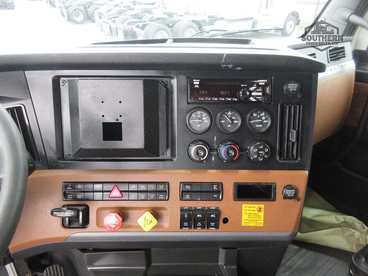 Used 2020 FREIGHTLINER CASCADIA 126