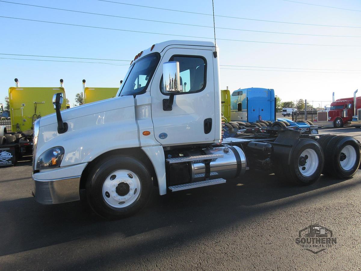 Used 2020 FREIGHTLINER CASCADIA 125