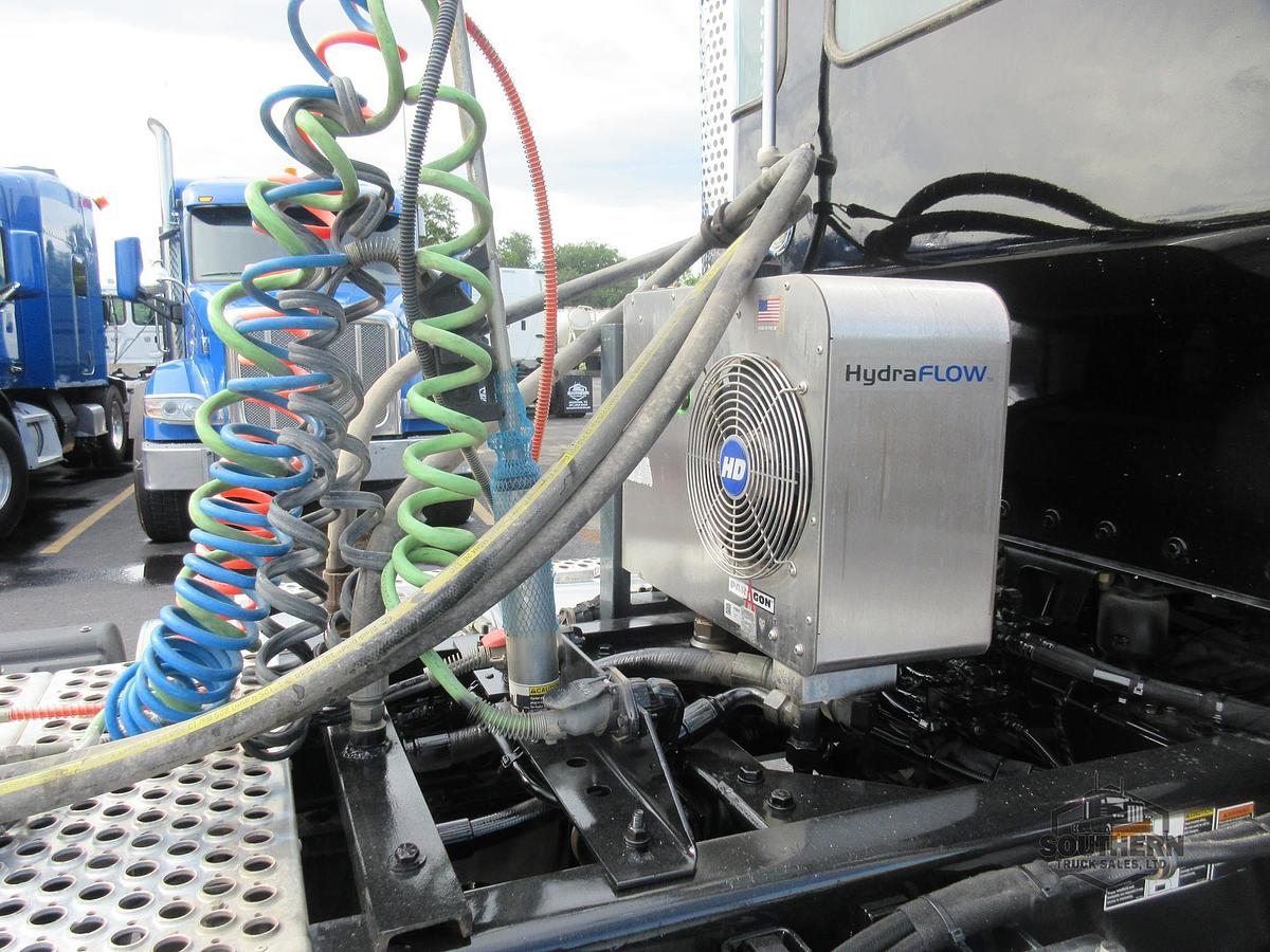 Used 2023 KENWORTH W900