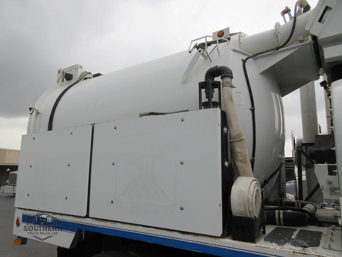 Used 2014 FREIGHTLINER 114SD