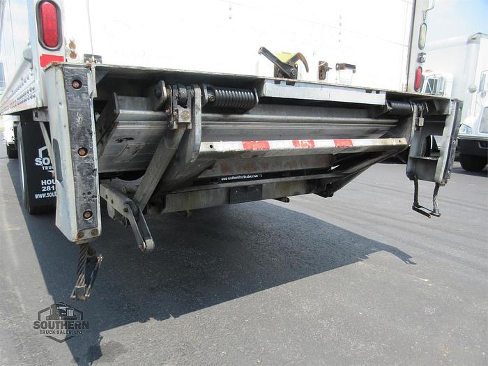 Used 2017 FREIGHTLINER BUSINESS CLASS M2 106