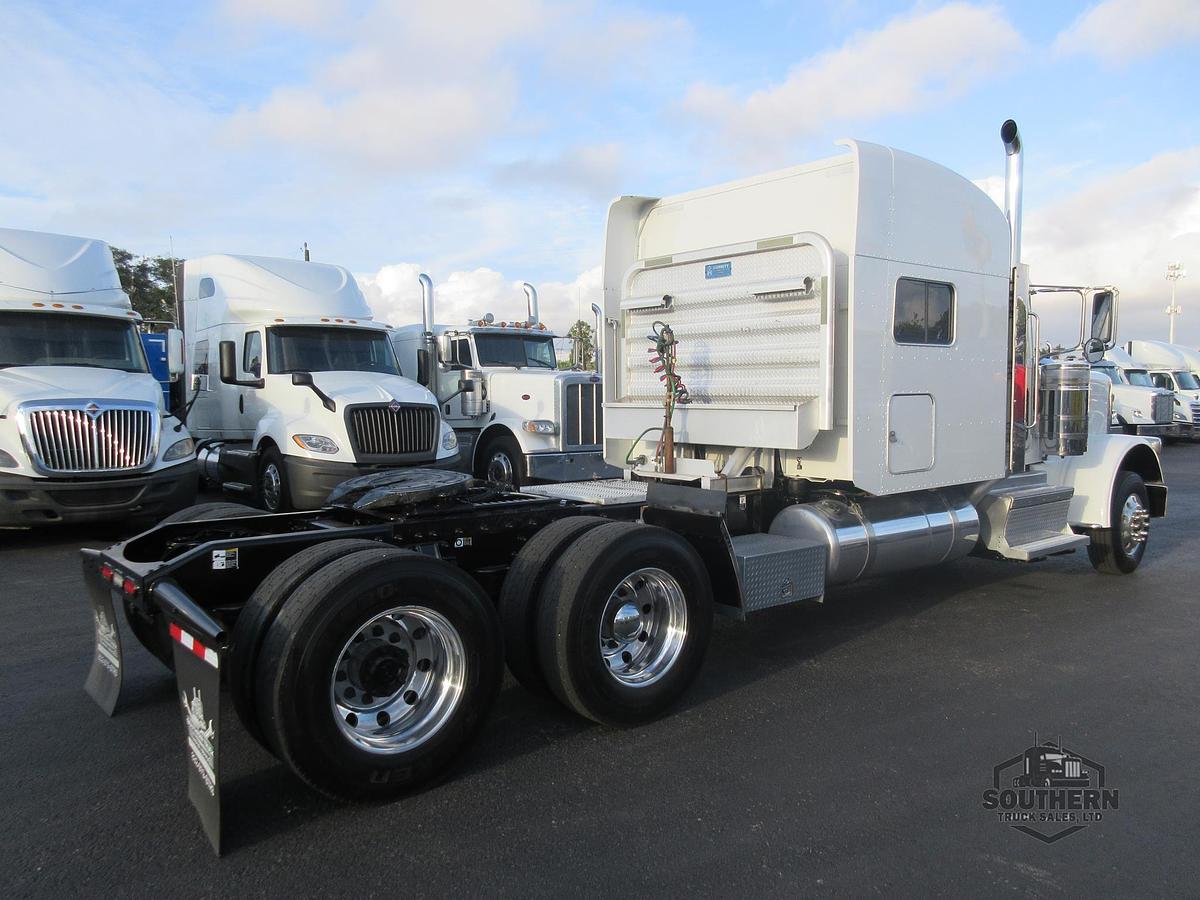 Used 2018 PETERBILT 389