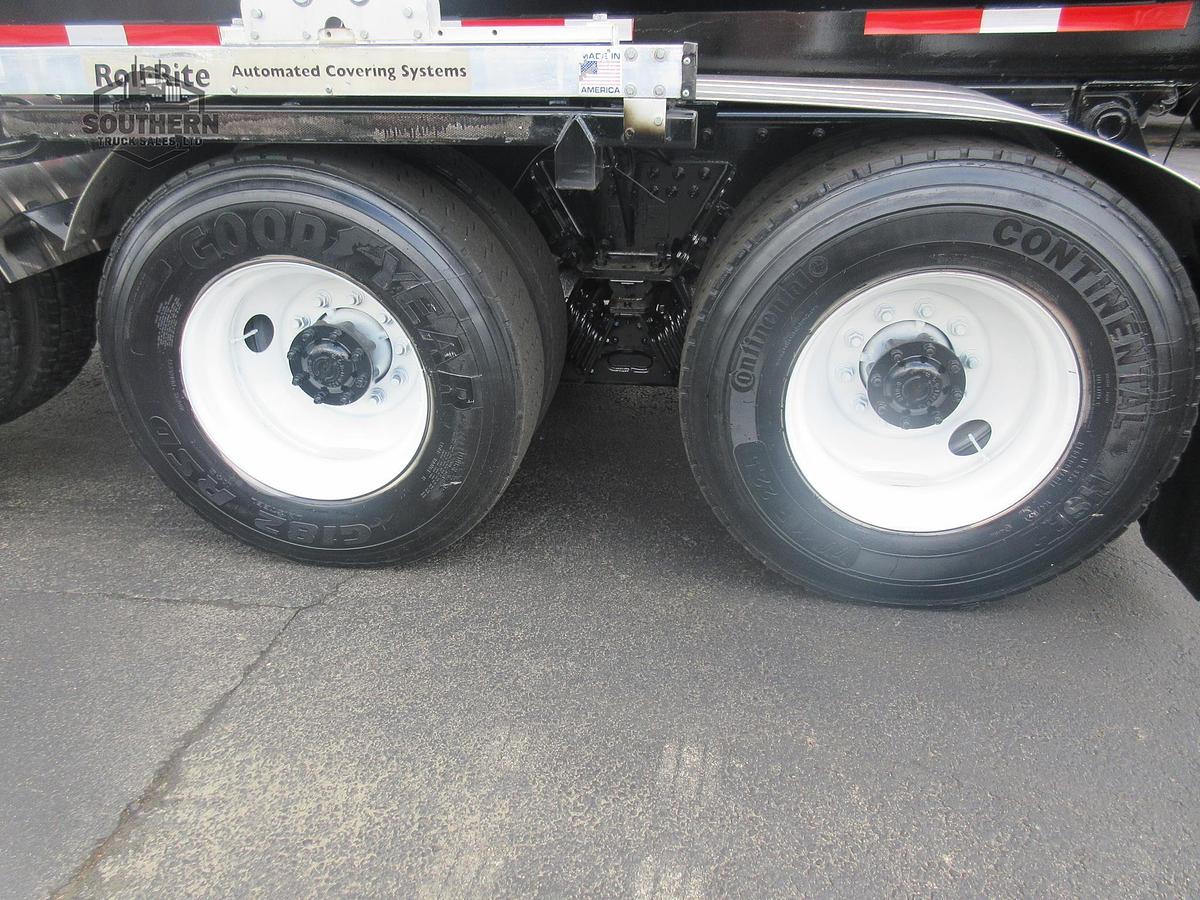 Used 2016 FREIGHTLINER CORONADO 122 SD