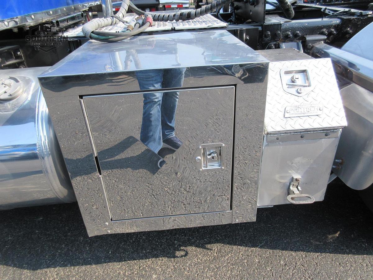 Used 2015 PETERBILT 579 ARI