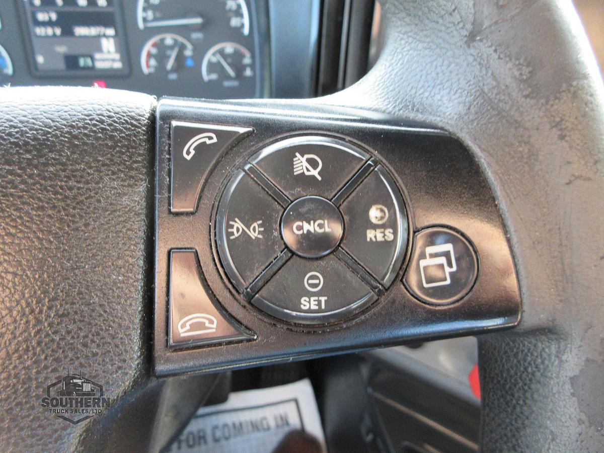 Used 2019 FREIGHTLINER CASCADIA 126