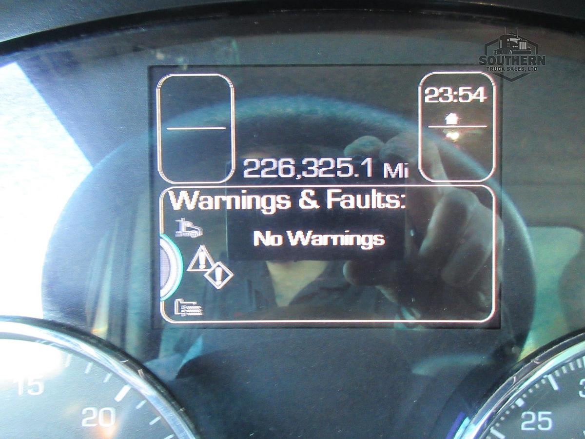 Used 2016 KENWORTH T880