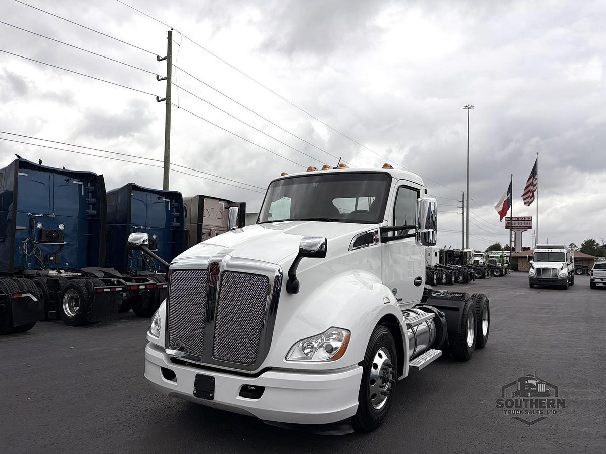 Used 2022 KENWORTH T680