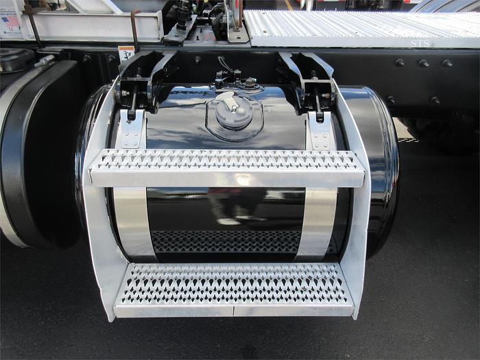 Used 2015 PETERBILT 389