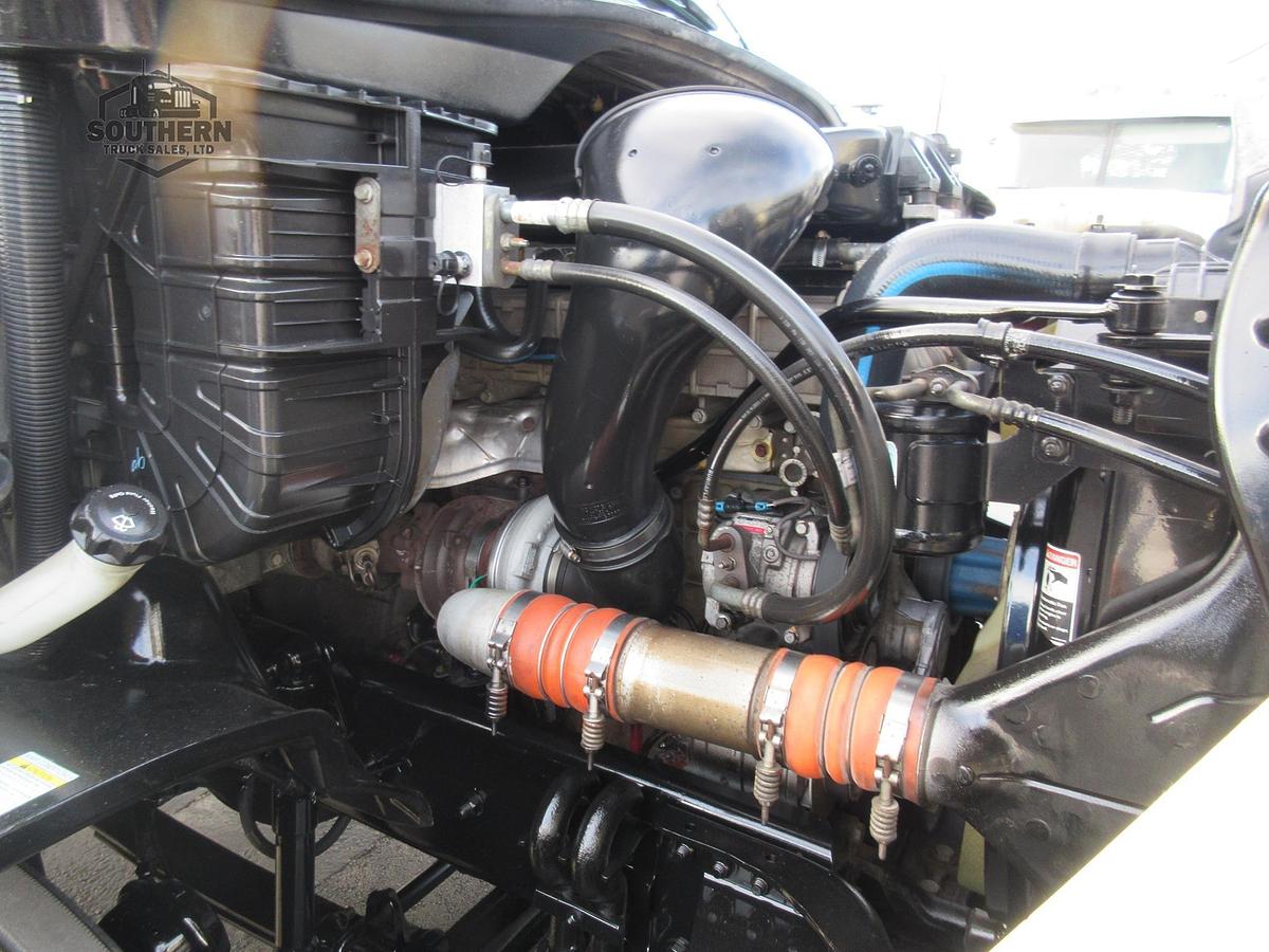 Used 2018 FREIGHTLINER CASCADIA 113