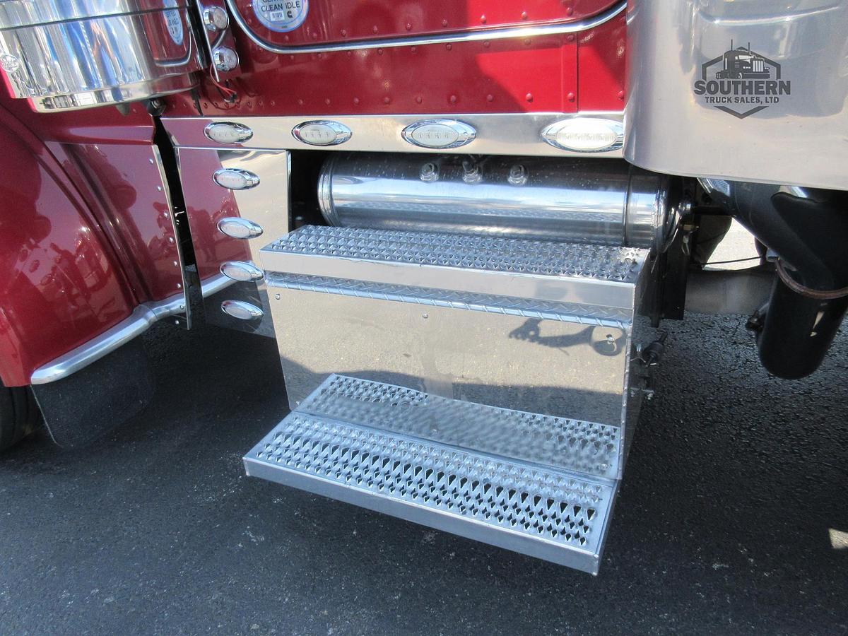 Used 2019 PETERBILT 389
