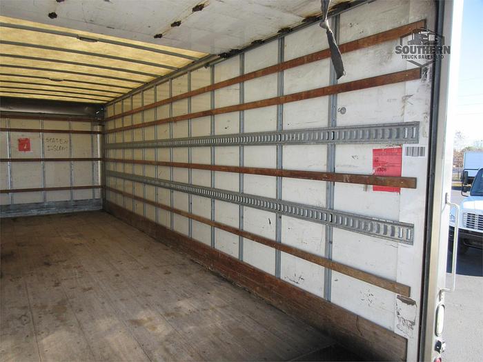 Used 2017 FREIGHTLINER BUSINESS CLASS M2 106