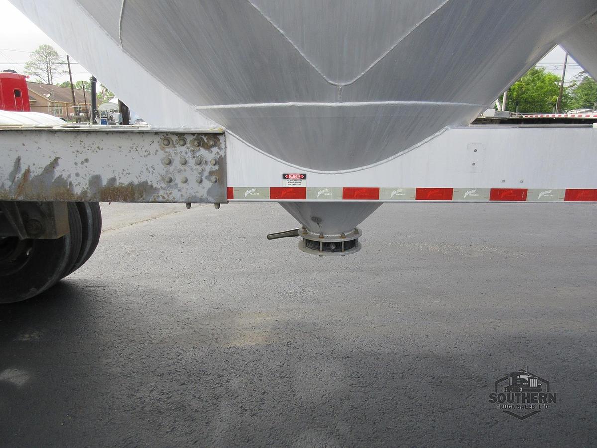 Used 2010 VANTAGE Tandem Axle