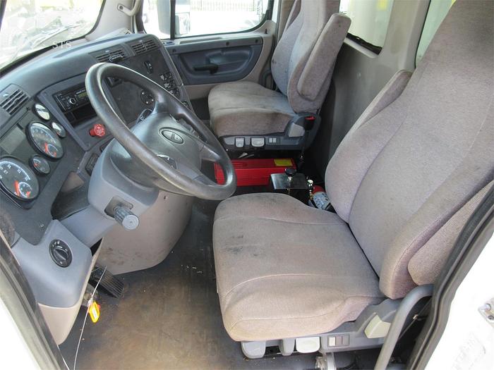 Used 2017 FREIGHTLINER CASCADIA 125