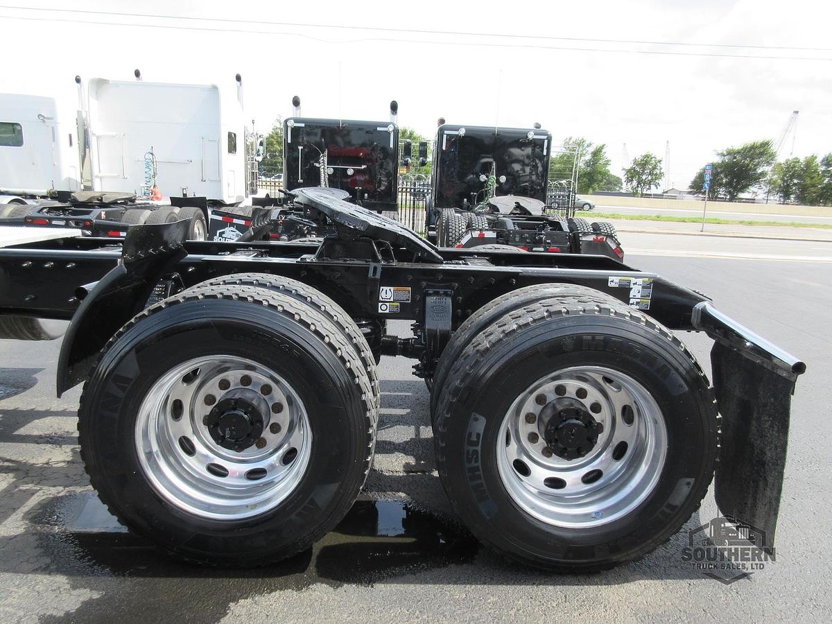 Used 2022 PETERBILT 389