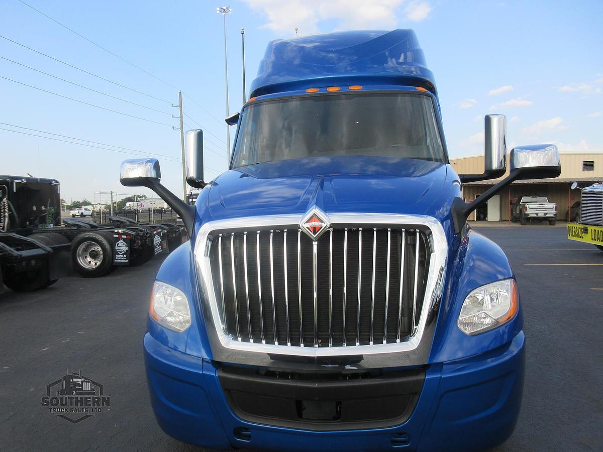 Used 2021 INTERNATIONAL LT