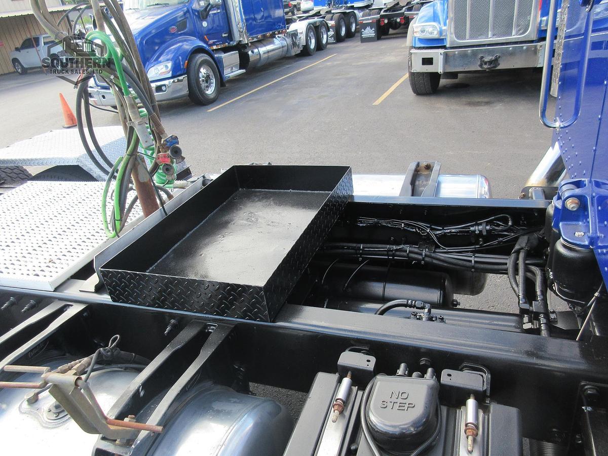 Used 2019 PETERBILT 389