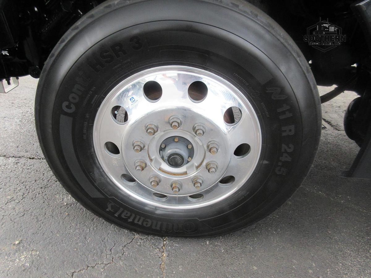 Used 2023 KENWORTH T880