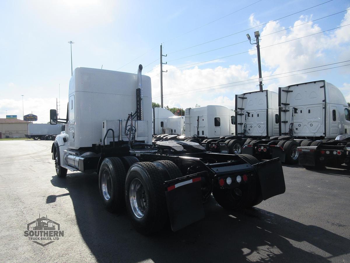 Used 2020 KENWORTH T880