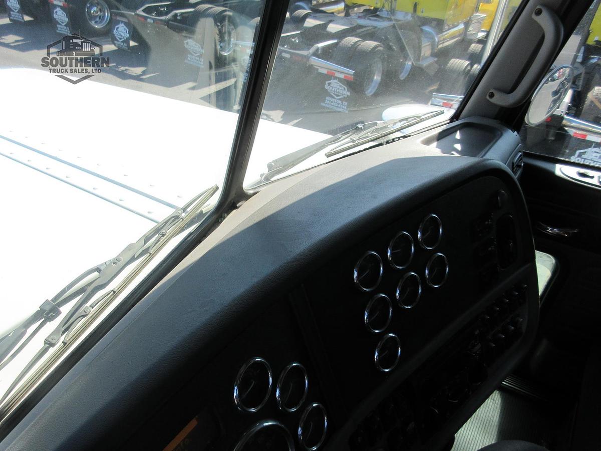 Used 2019 PETERBILT 389