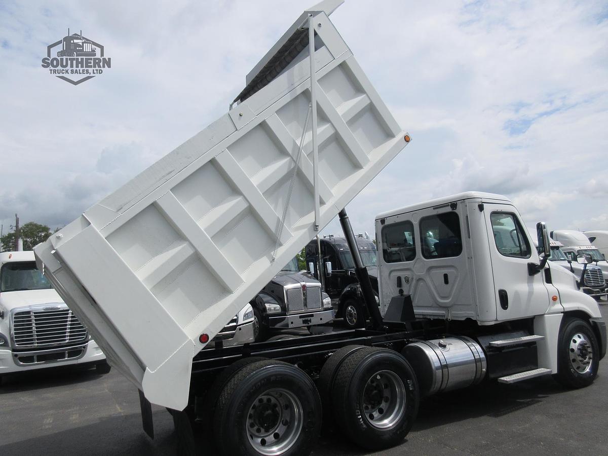 Used 2019 FREIGHTLINER CASCADIA 125