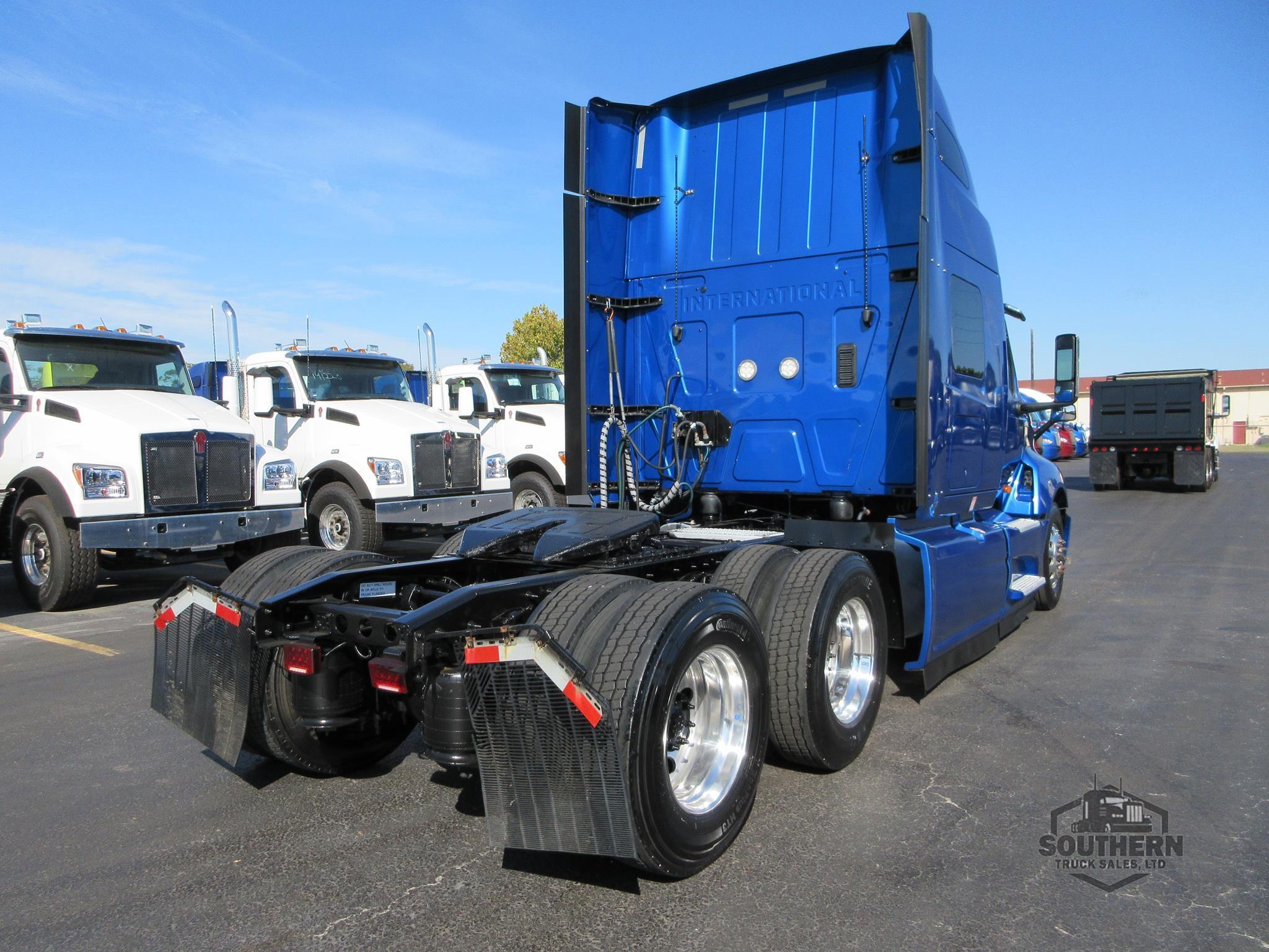 Used 2021 INTERNATIONAL LT