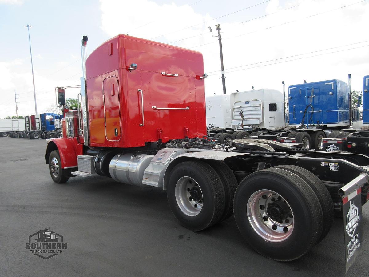 Used 2019 PETERBILT 389