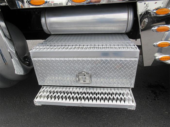 Used 2014 PETERBILT 388