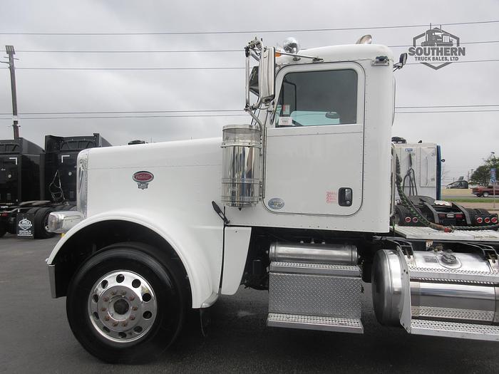 Used 2019 PETERBILT 389