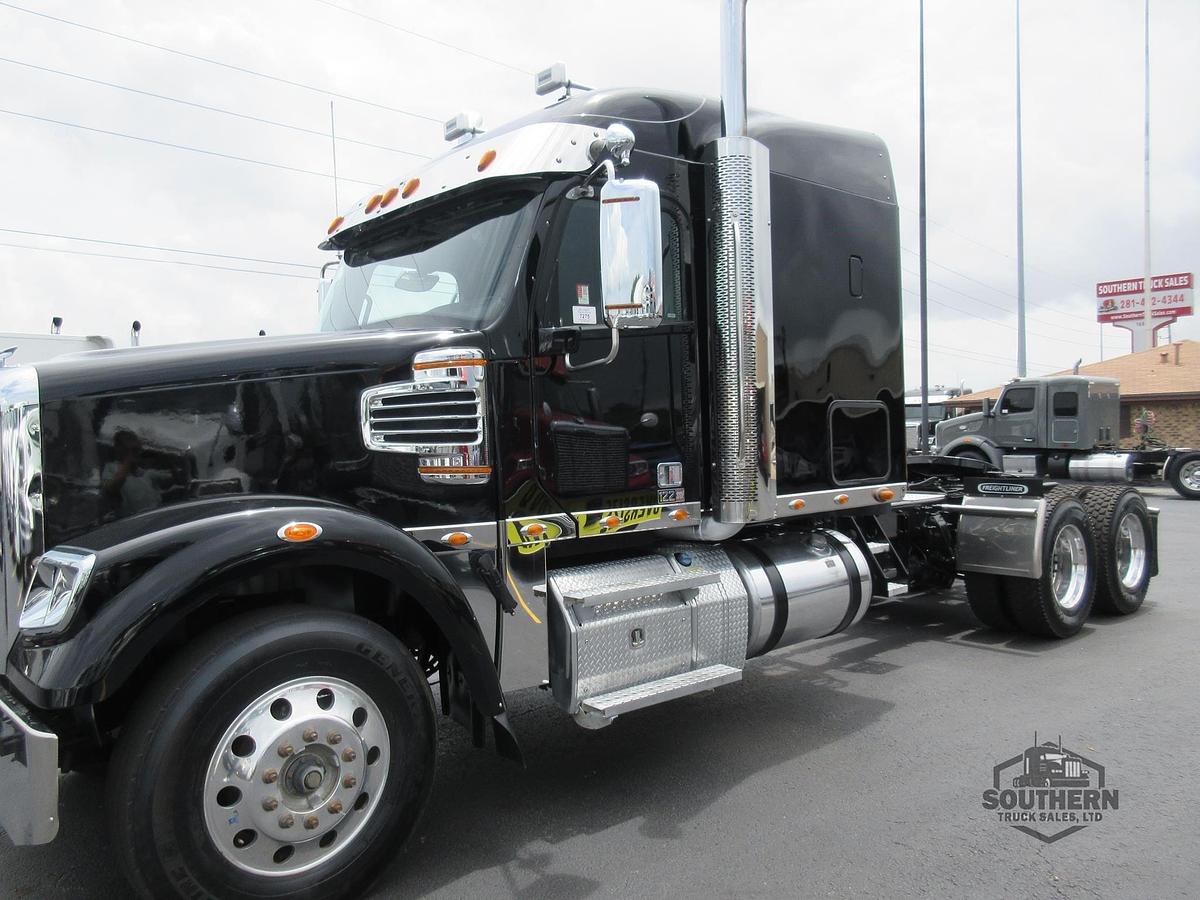 Used 2023 FREIGHTLINER CORONADO 122 SD