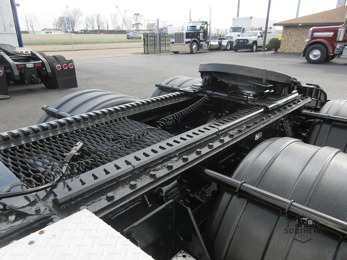 Used 2020 PETERBILT 567