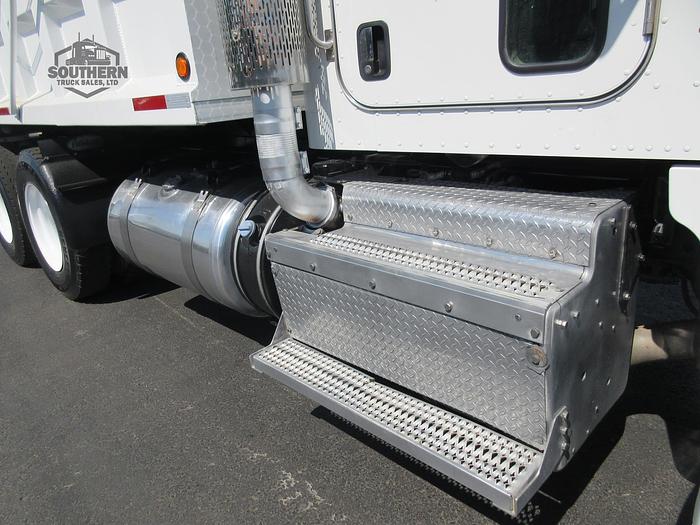 Used 2015 PETERBILT 365