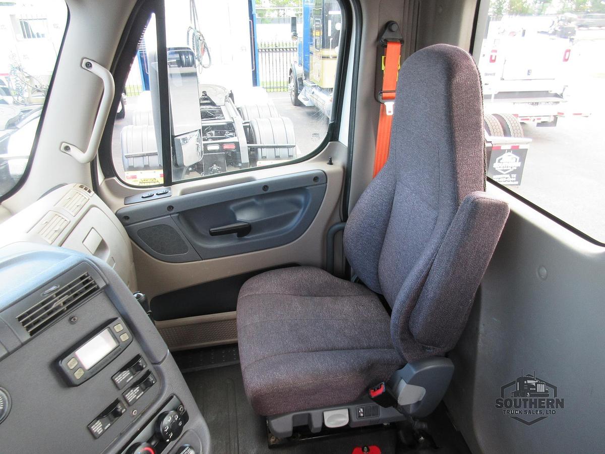 Used 2019 FREIGHTLINER CASCADIA 125