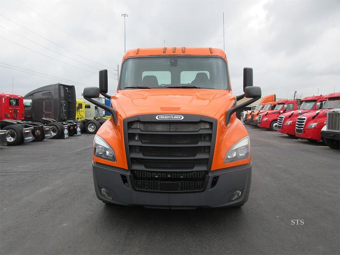 Used 2018 FREIGHTLINER CASCADIA 116