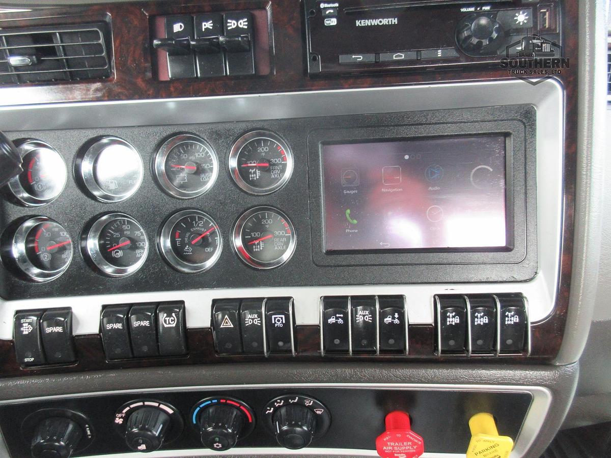 Used 2023 KENWORTH W900