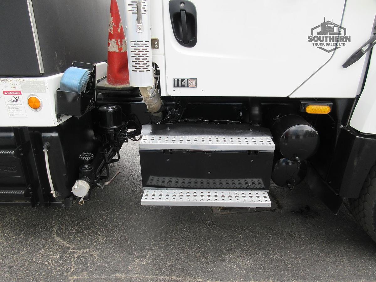 Used 2014 FREIGHTLINER 114SD