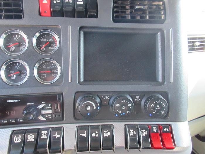 Used 2021 KENWORTH T880