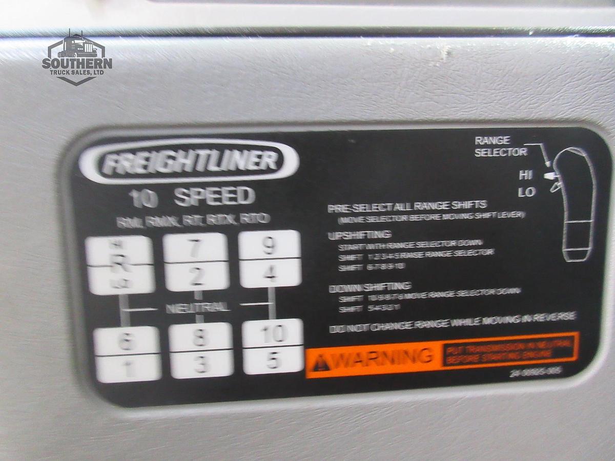Used 2019 FREIGHTLINER 122SD