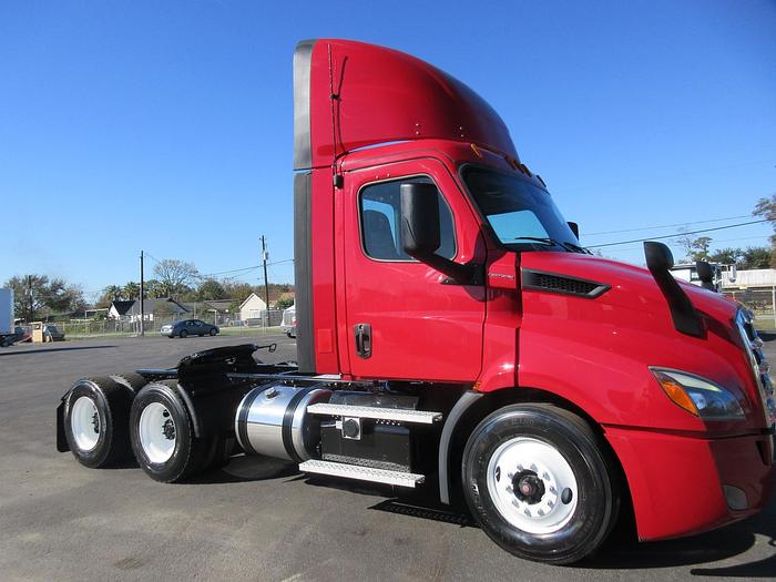 Used 2020 FREIGHTLINER CASCADIA 116