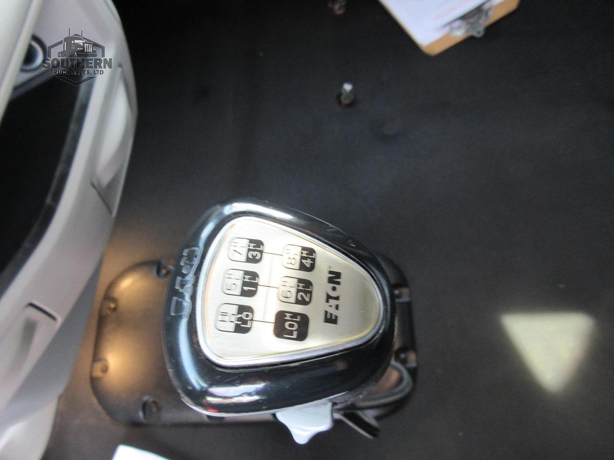 Used 2020 PETERBILT 567