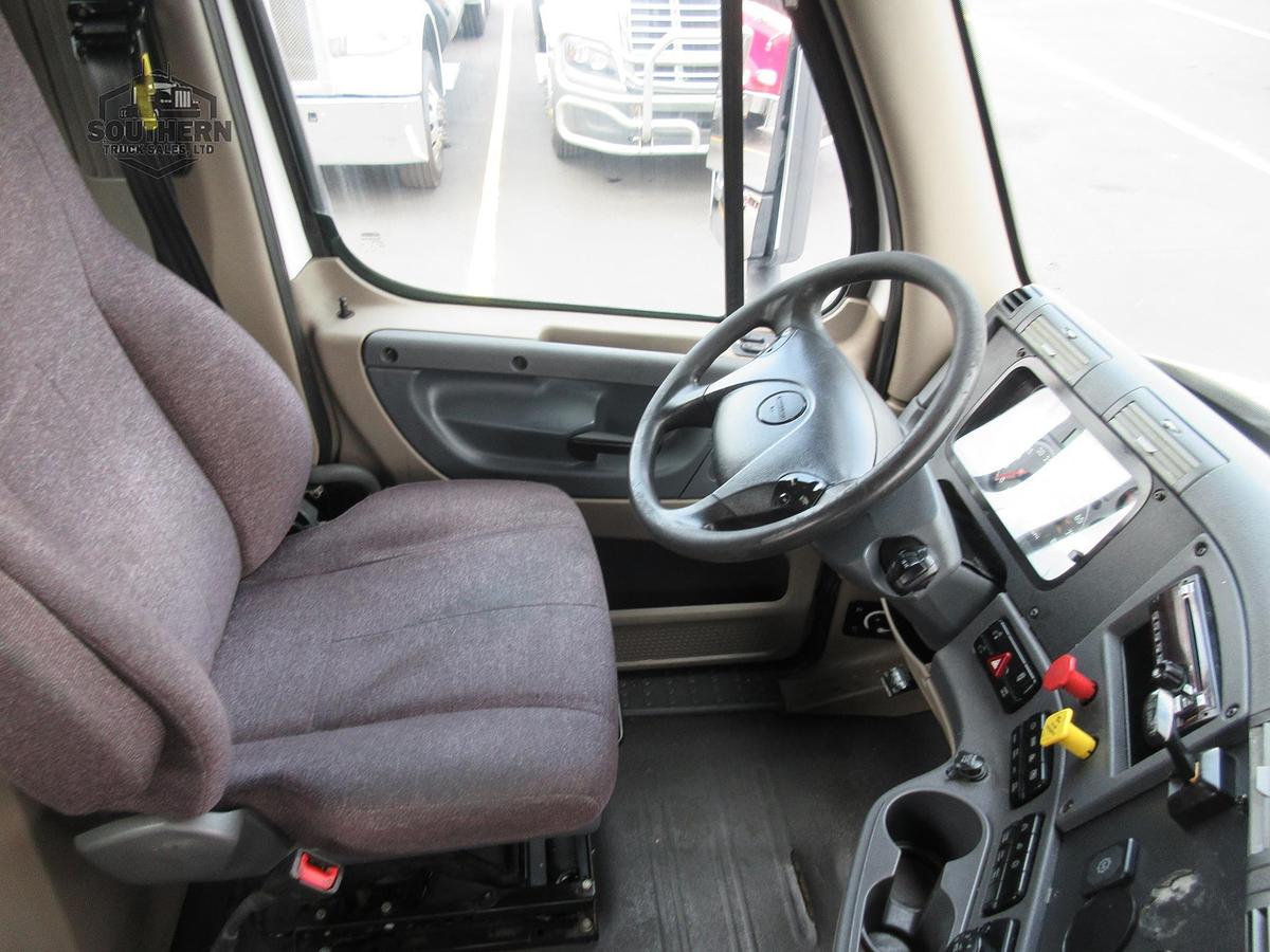 Used 2018 FREIGHTLINER CASCADIA 125
