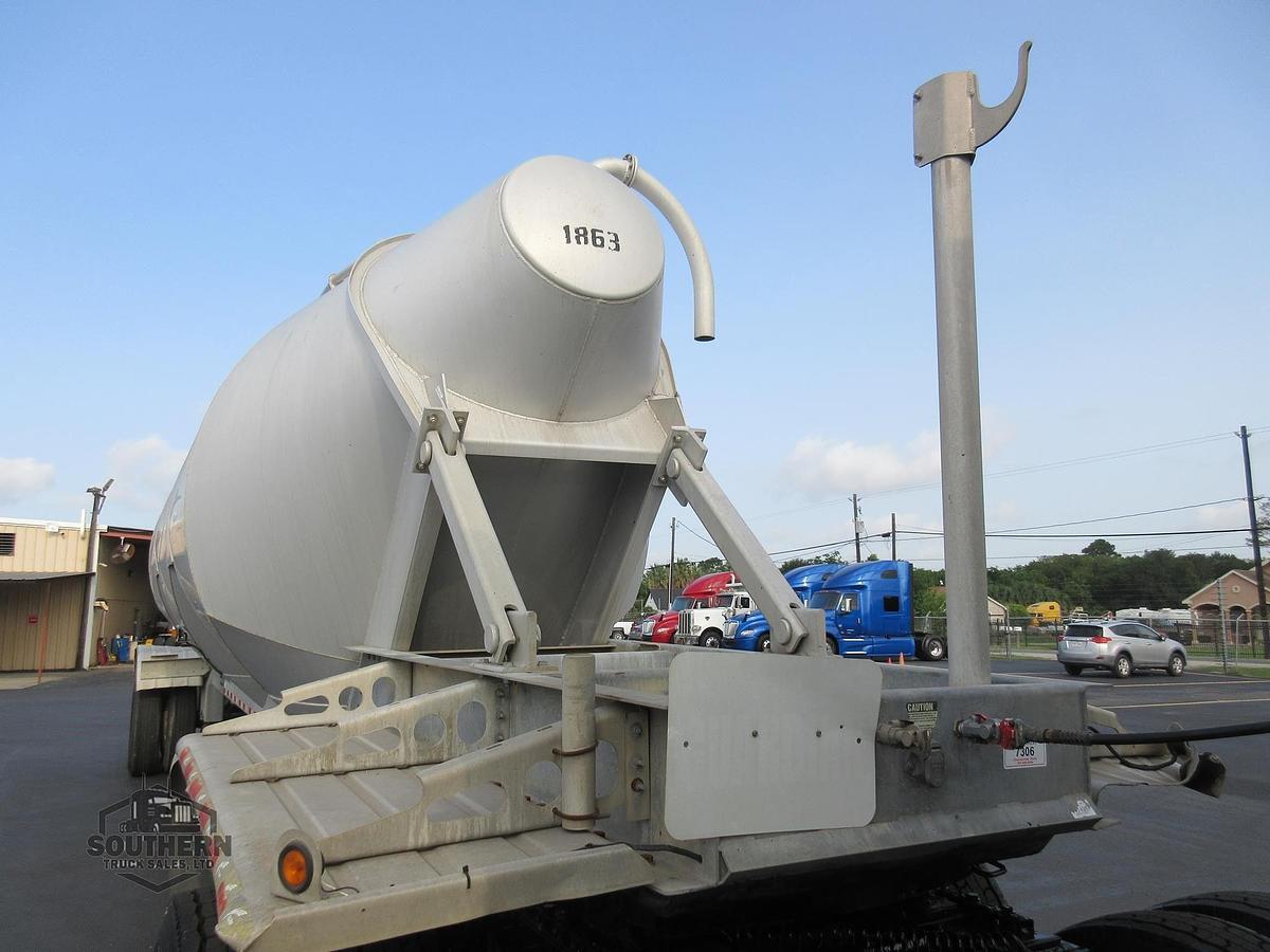 Used 2012 VANTAGE Tandem Axle