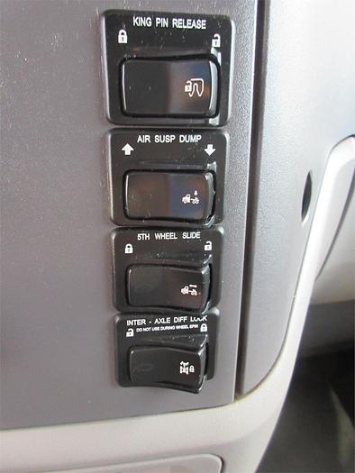 Used 2015 PETERBILT 579