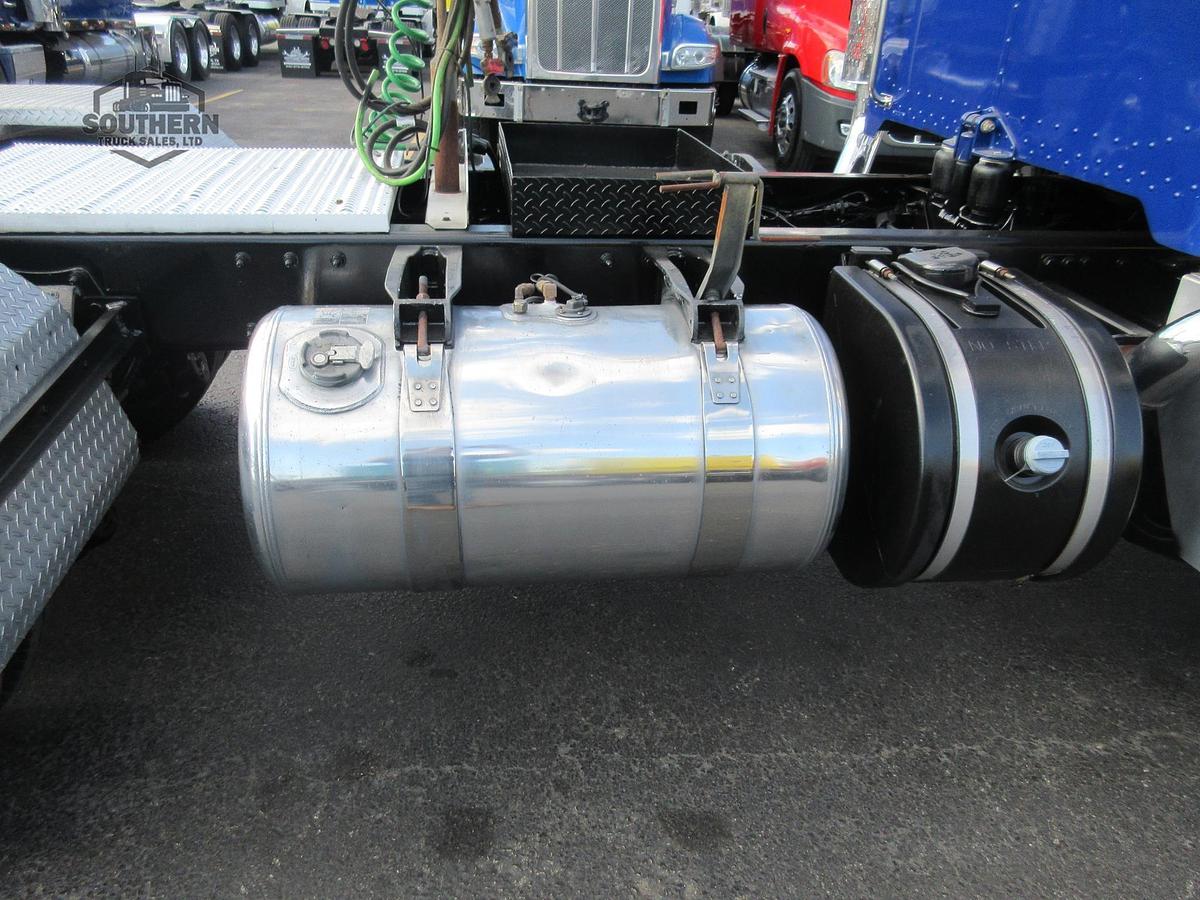 Used 2019 PETERBILT 389