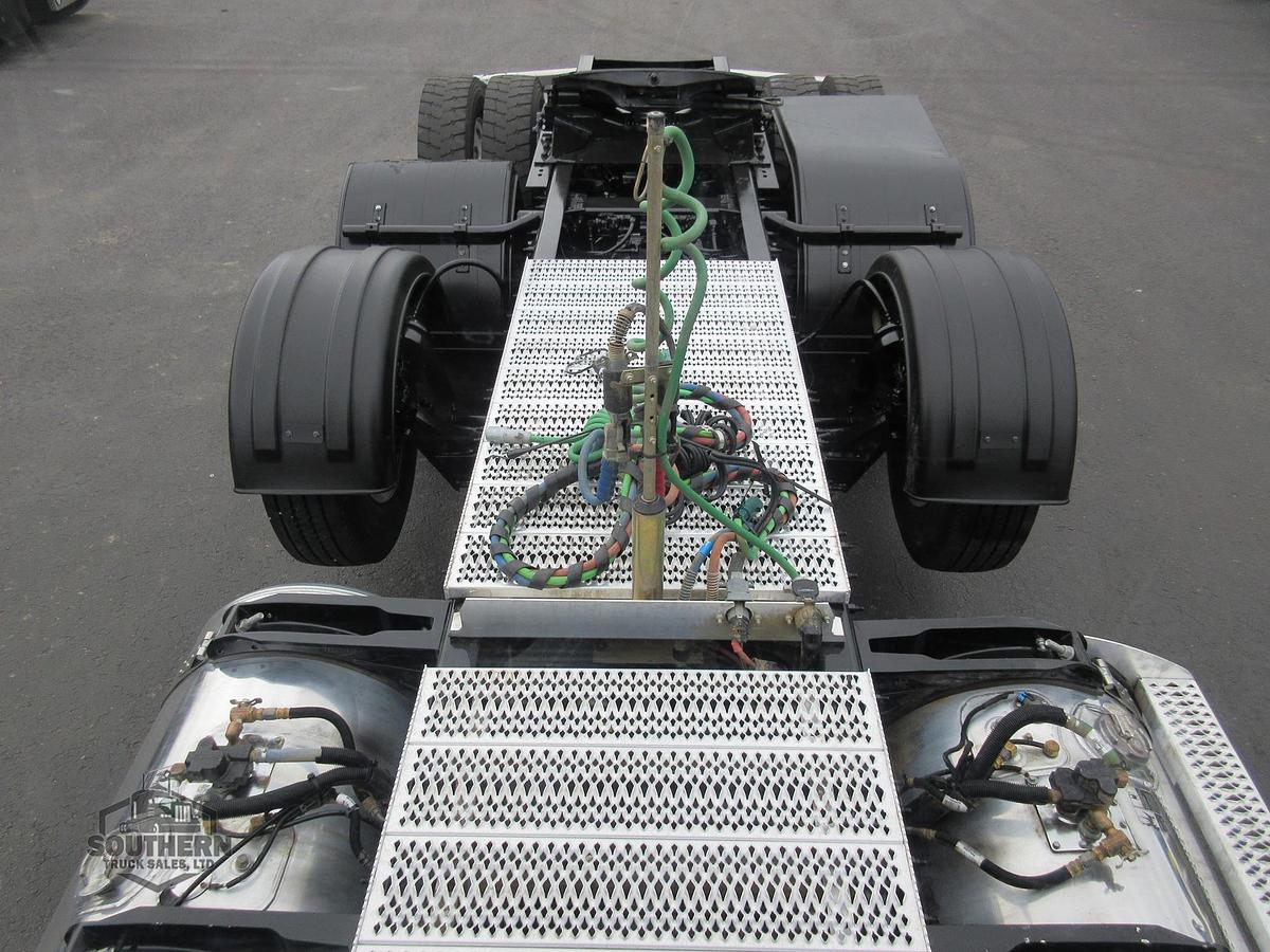 Used 2025 PETERBILT 567