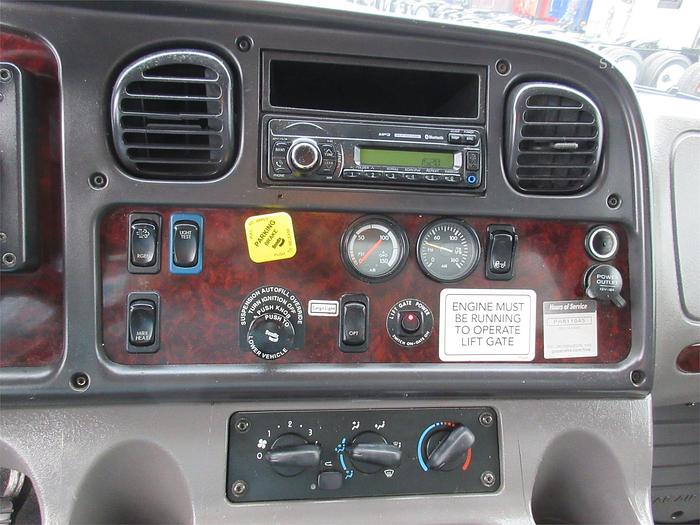 Used 2017 FREIGHTLINER BUSINESS CLASS M2 106