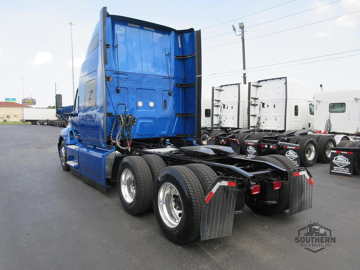 Used 2021 INTERNATIONAL LT
