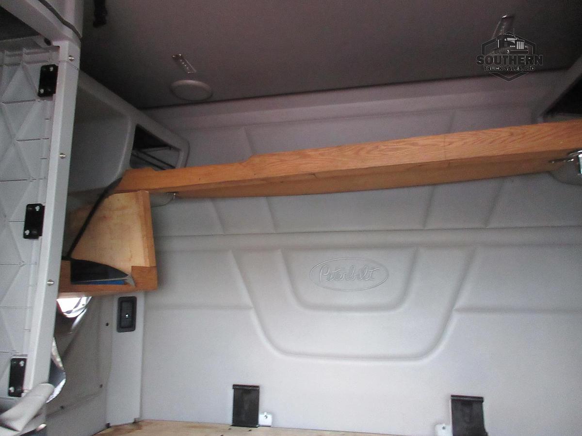 Used 2021 PETERBILT 567